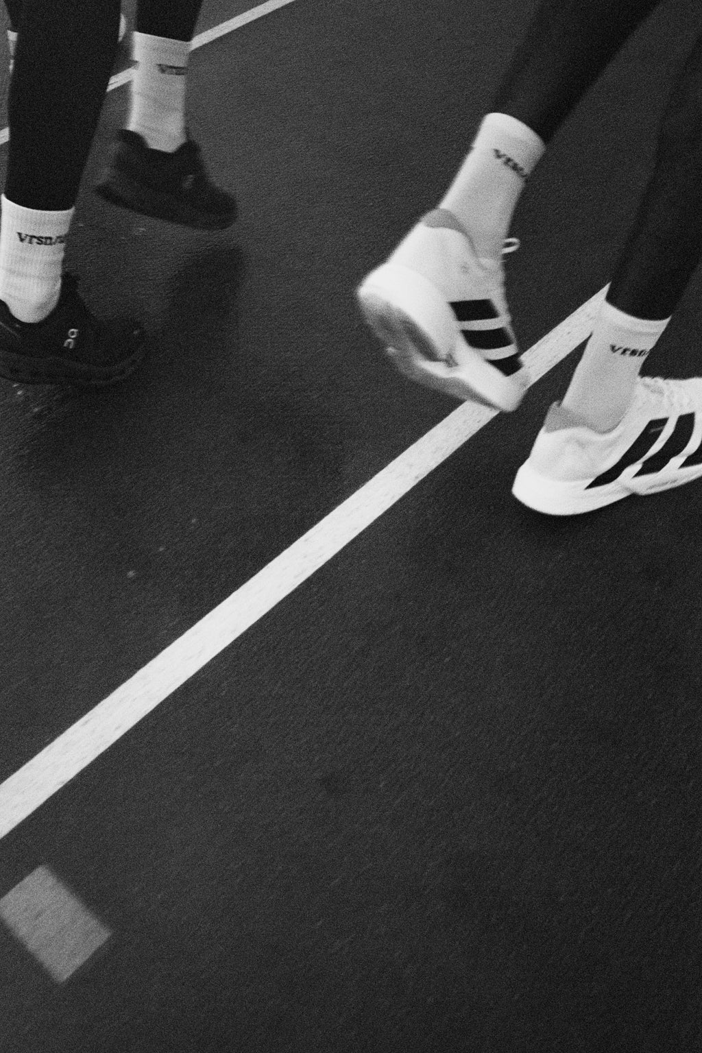 001 White Socks - The Everyday Runner